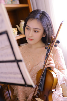 蛇的尾巴还在我的